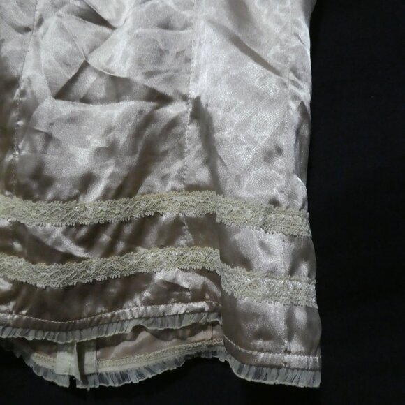 CERES | small | 100% Silk | Corset | Hook and Eye Fastened Front - Picture 14 of 15